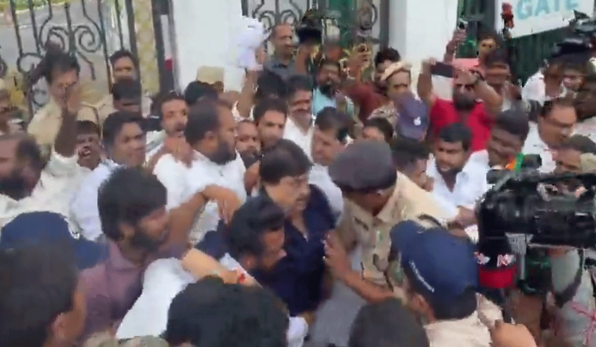 Telangana BJP chief detained during protest at state Secretariat