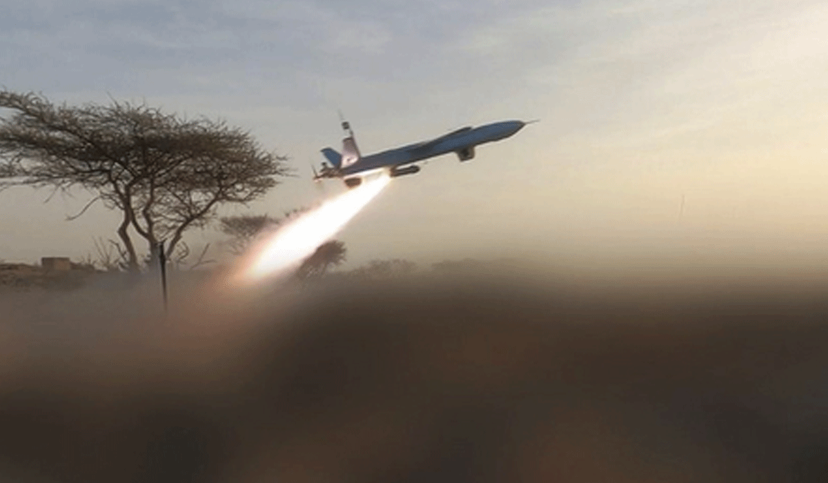 Yemeni govt launches airstrikes on Houthi positions near Bab al-Mandab Strait