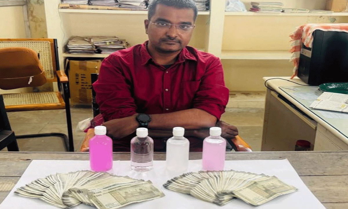 TGSPDCL Assistant Engineer Caught Taking ₹1.2 Lakh Bribe in Hyderabad